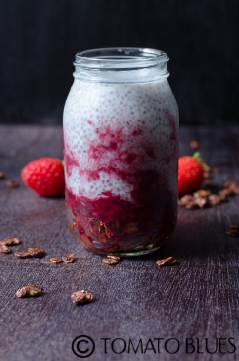 berry swirl chia pudding