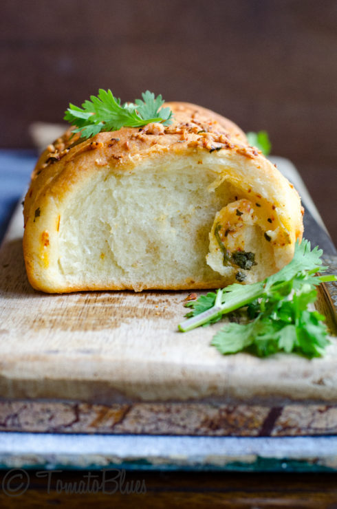 Cheesy Garlic Herb Pull Apart Bread