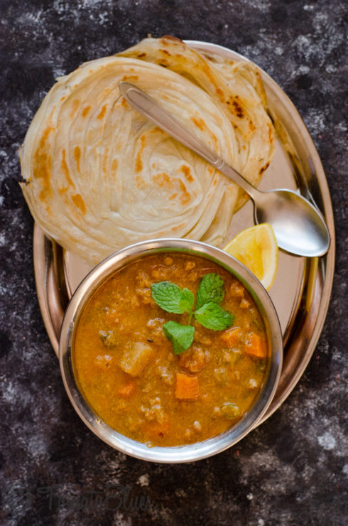 veg salna or parotta salna